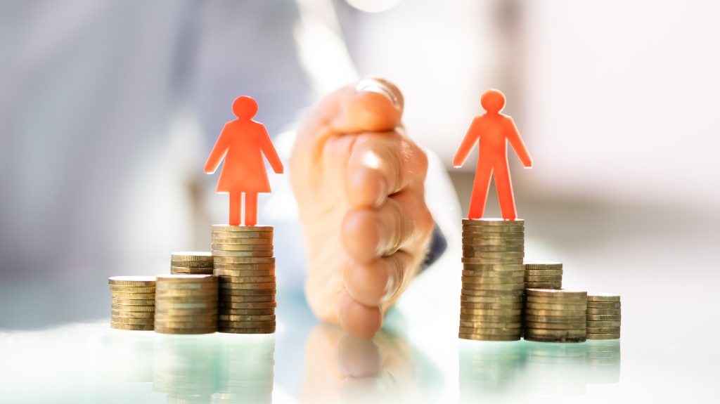 Separating Money Stack In Divorce